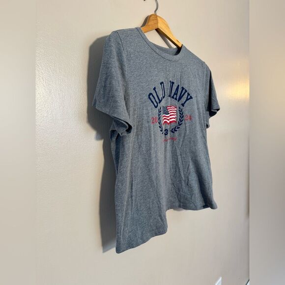 Women’s Gray Old Navy 30th Anniversary Tee Size L EUC - Picture 3 of 6
